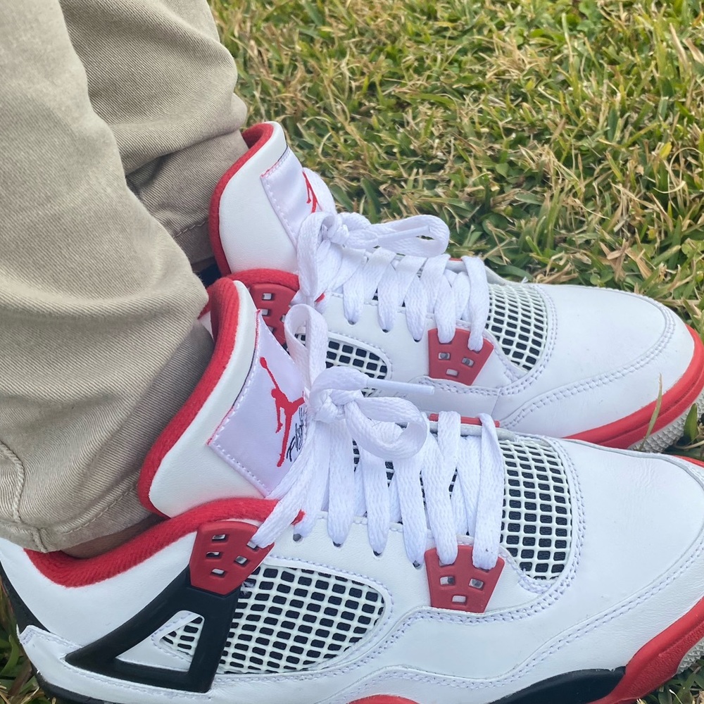 Jordan 4